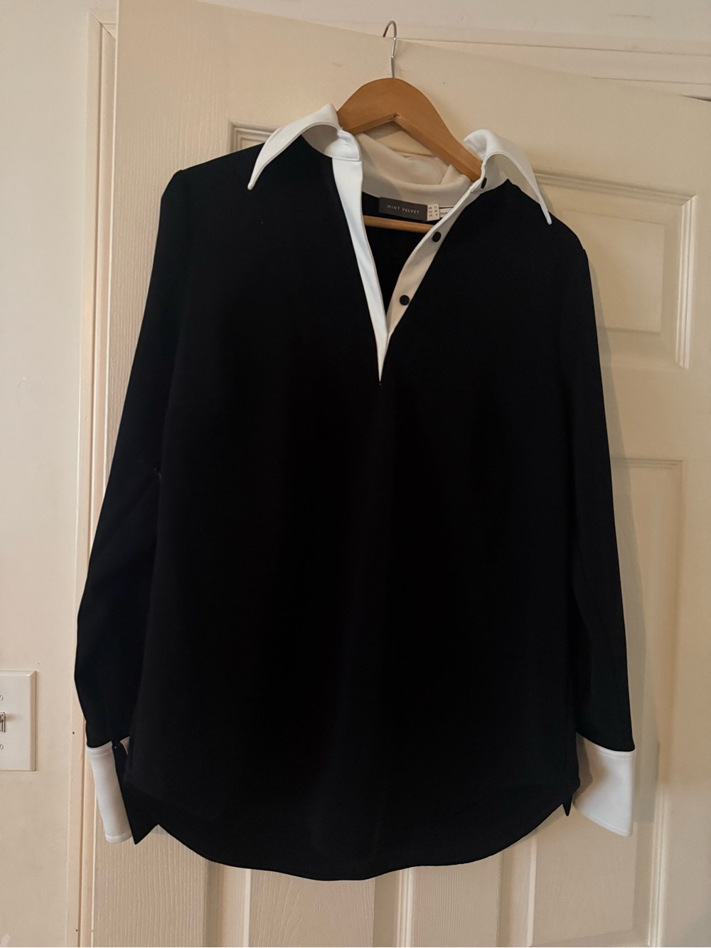 Mint Velvet Black & White Contrast Collar Blouse – US 8